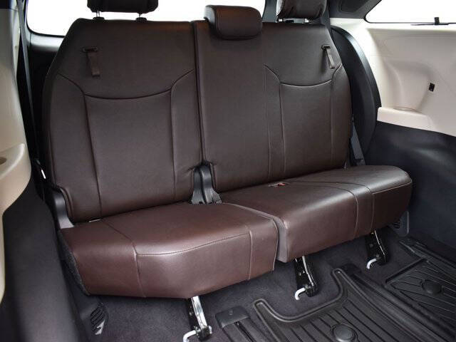 2024 Toyota Sienna Platinum 7-Passenger