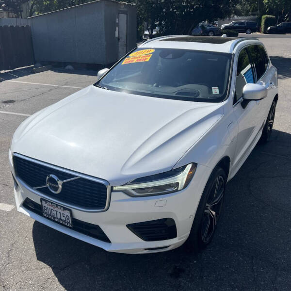 2019 Volvo XC60 T8 eAWD R-Design