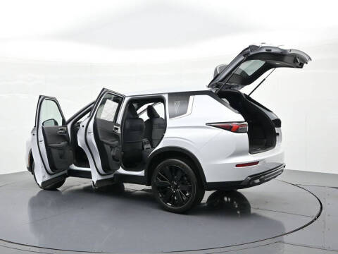 2026 Mitsubishi Outlander LE