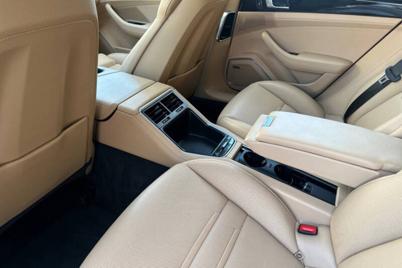 2019 Porsche Panamera