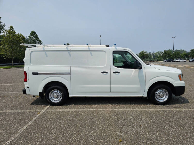 2015 Nissan NV 1500 S