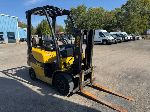 2017 Yale GLP030V