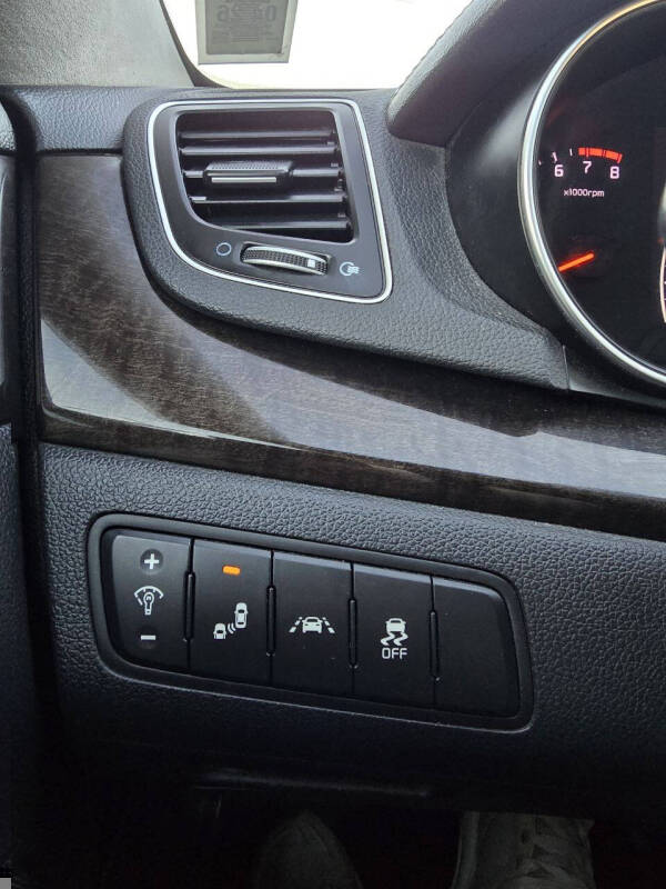 2014 Kia Cadenza Premium