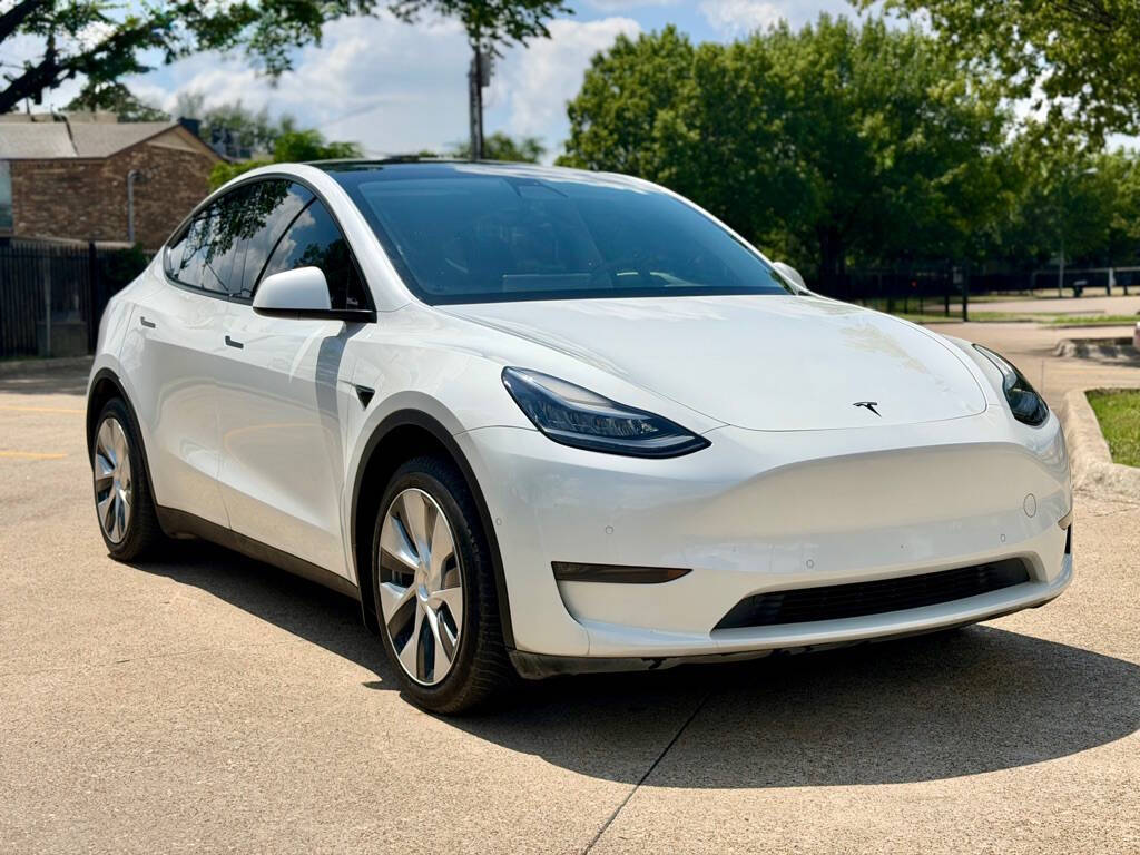 White 2020 Tesla Model Y Long Range AWD Long Range 4dr Crossover 2