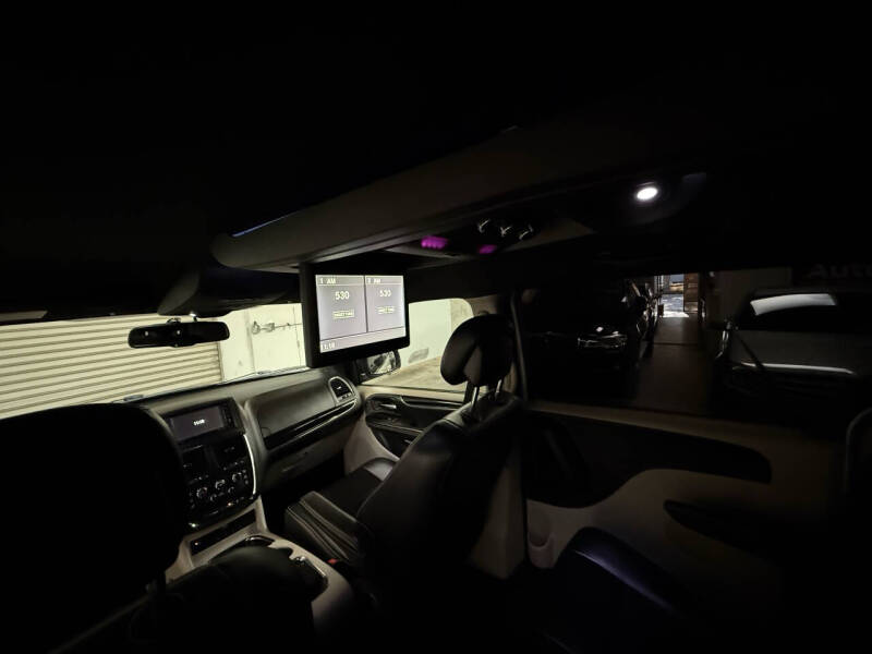 2014 Dodge Grand Caravan SXT 30th Anniversary