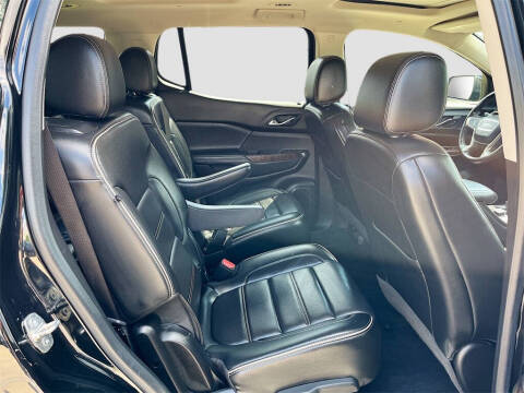 2022 GMC Acadia Denali