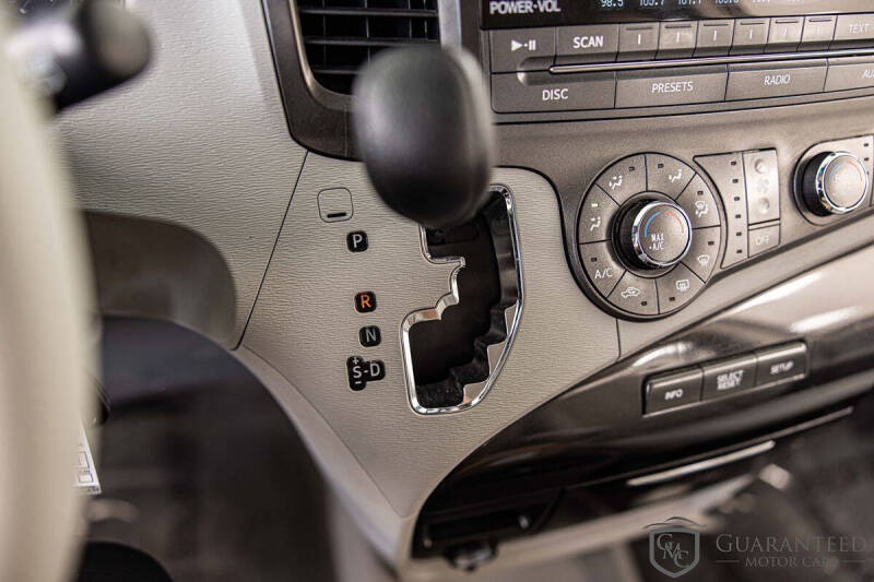 2012 Toyota Sienna