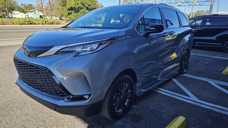 2024 Toyota Sienna XSE 7-Passenger