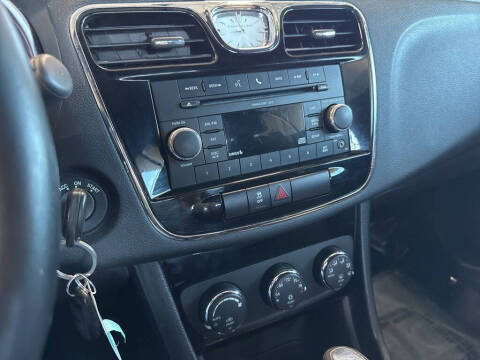 2011 Chrysler 200 Touring