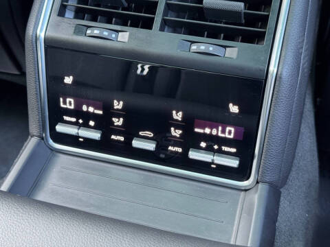 2023 Porsche Panamera 4 E-Hybrid