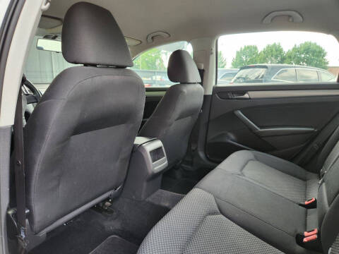 2013 Volkswagen Passat S PZEV