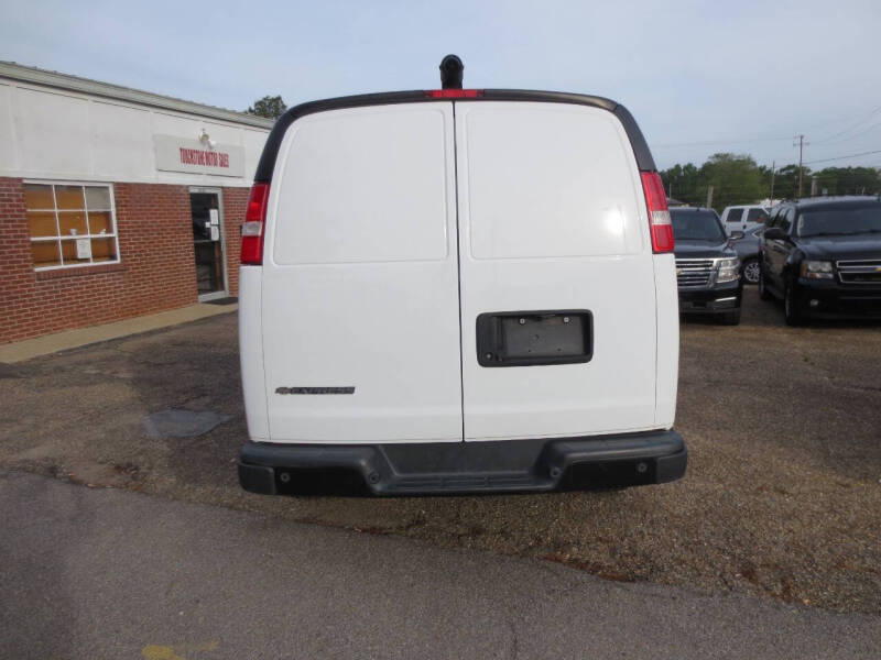 2022 Chevrolet Express 2500