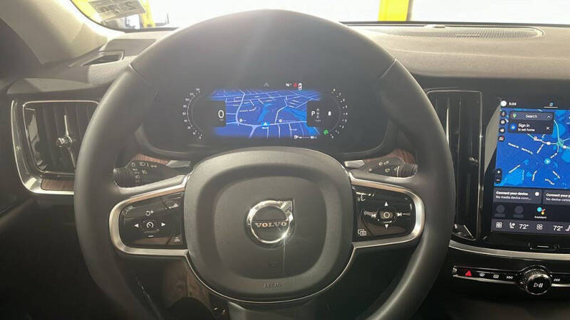 2025 Volvo S60 B5 Plus