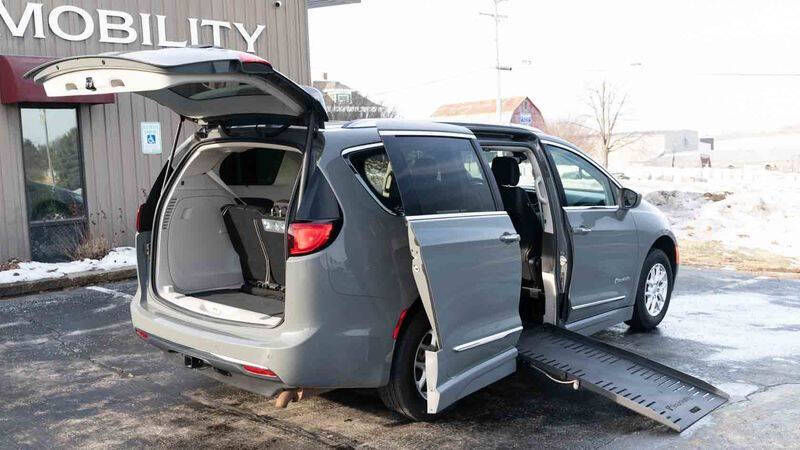 2020 Chrysler Pacifica Touring L