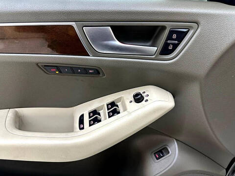 2012 Audi Q5 3.2 quattro Premium Plus