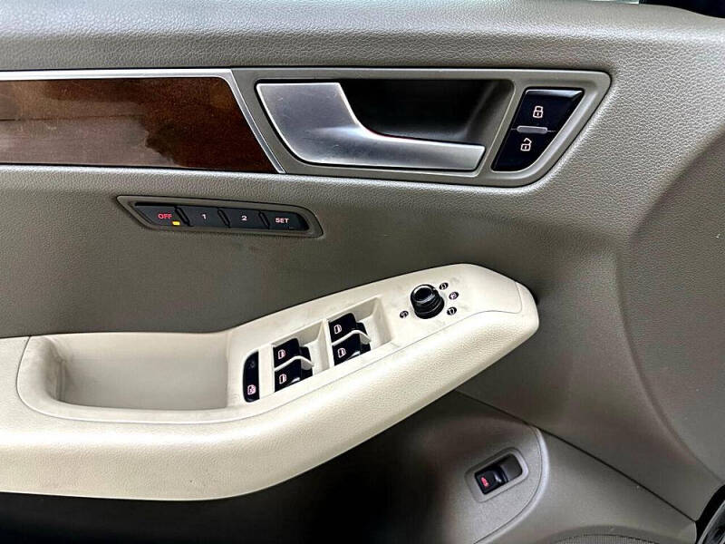 2012 Audi Q5 3.2 quattro Premium Plus