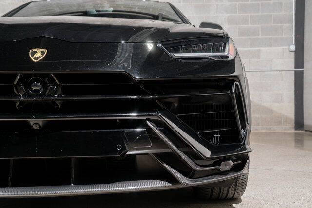 2023 Lamborghini Urus Performante