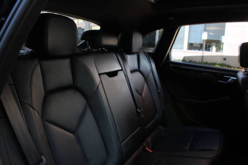 2016 Porsche Macan S