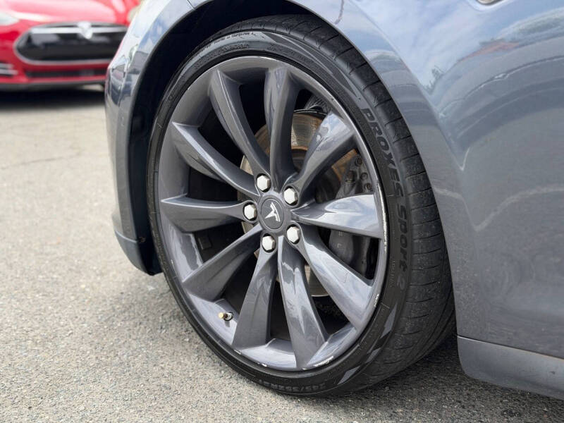 2016 Tesla Model S 70D