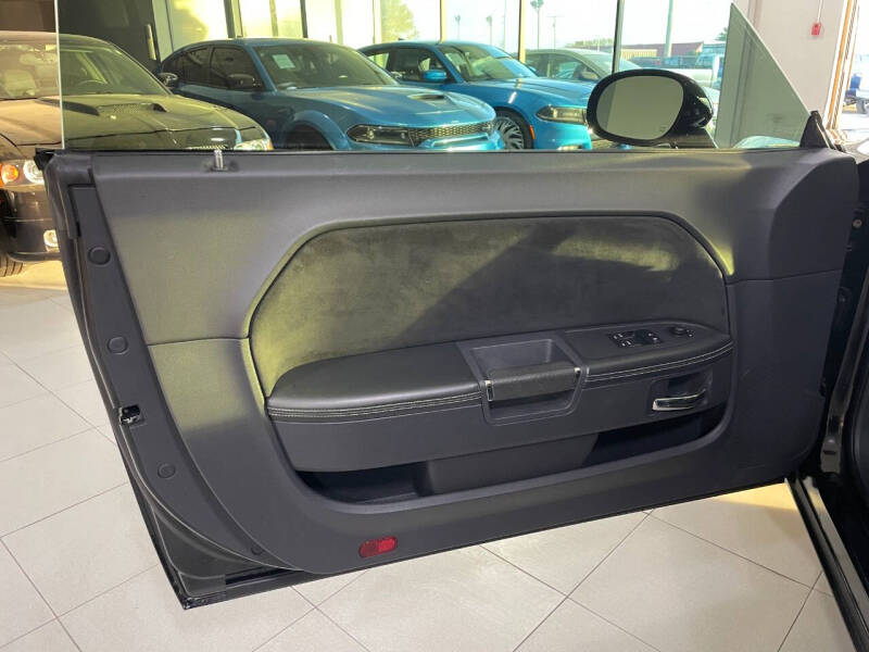 2009 Dodge Challenger SRT8