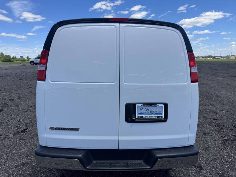 2026 Chevrolet Express 3500