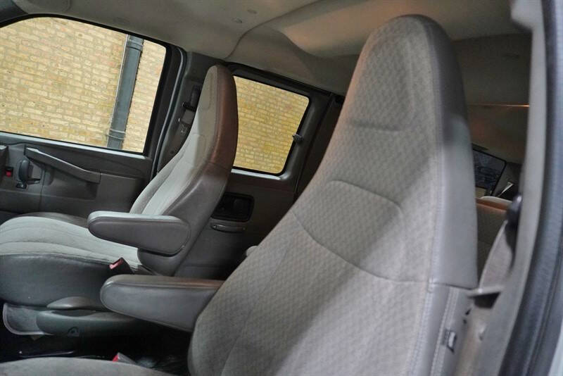 2017 Chevrolet Express LS 2500