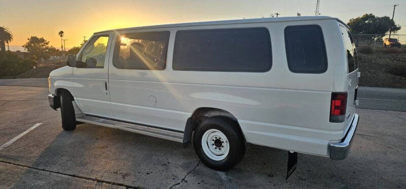 2012 Ford E-Series E-350 SD XLT