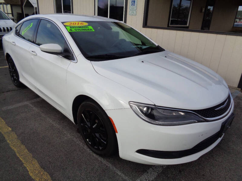 2016 Chrysler 200 LX