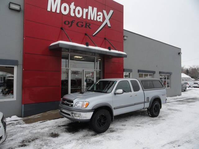 2000 Toyota Tundra SR5's photo