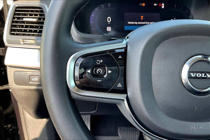2024 Volvo XC90 B5 Core Bright Theme