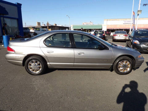 1998 Chrysler Cirrus LXi