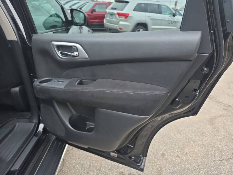 2014 Nissan Pathfinder S