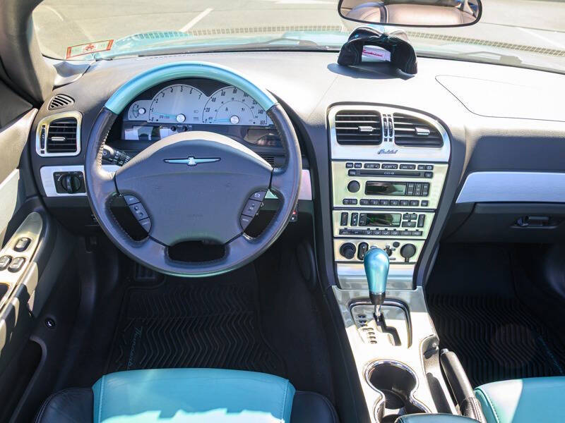 2002 Ford Thunderbird Deluxe