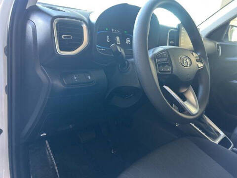 2026 Hyundai Venue SE