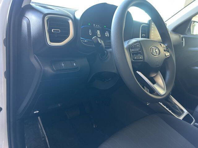 2026 Hyundai Venue SE
