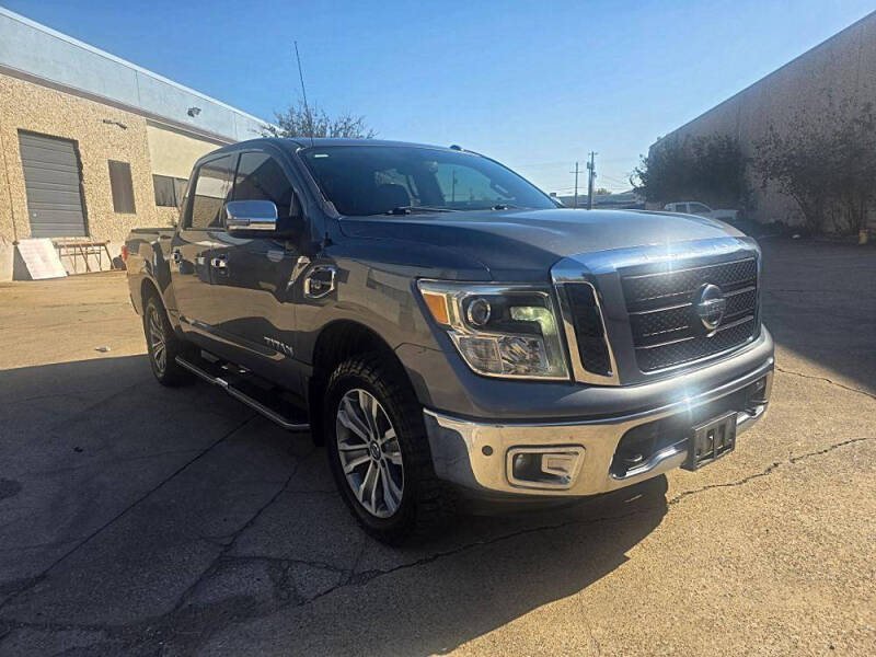 2017 Nissan Titan
