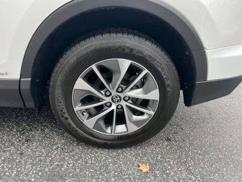 2018 Toyota RAV4 Hybrid XLE