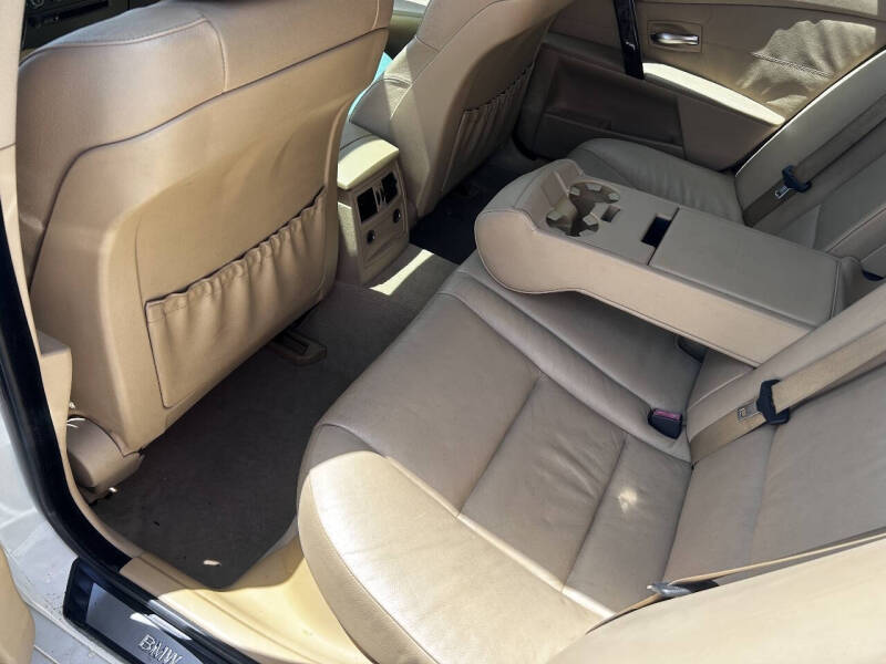 2004 BMW 5 Series 545i