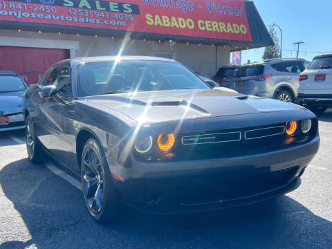2017 Dodge Challenger SXT