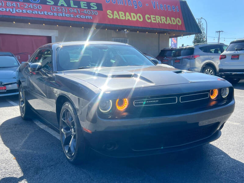 2017 Dodge Challenger SXT