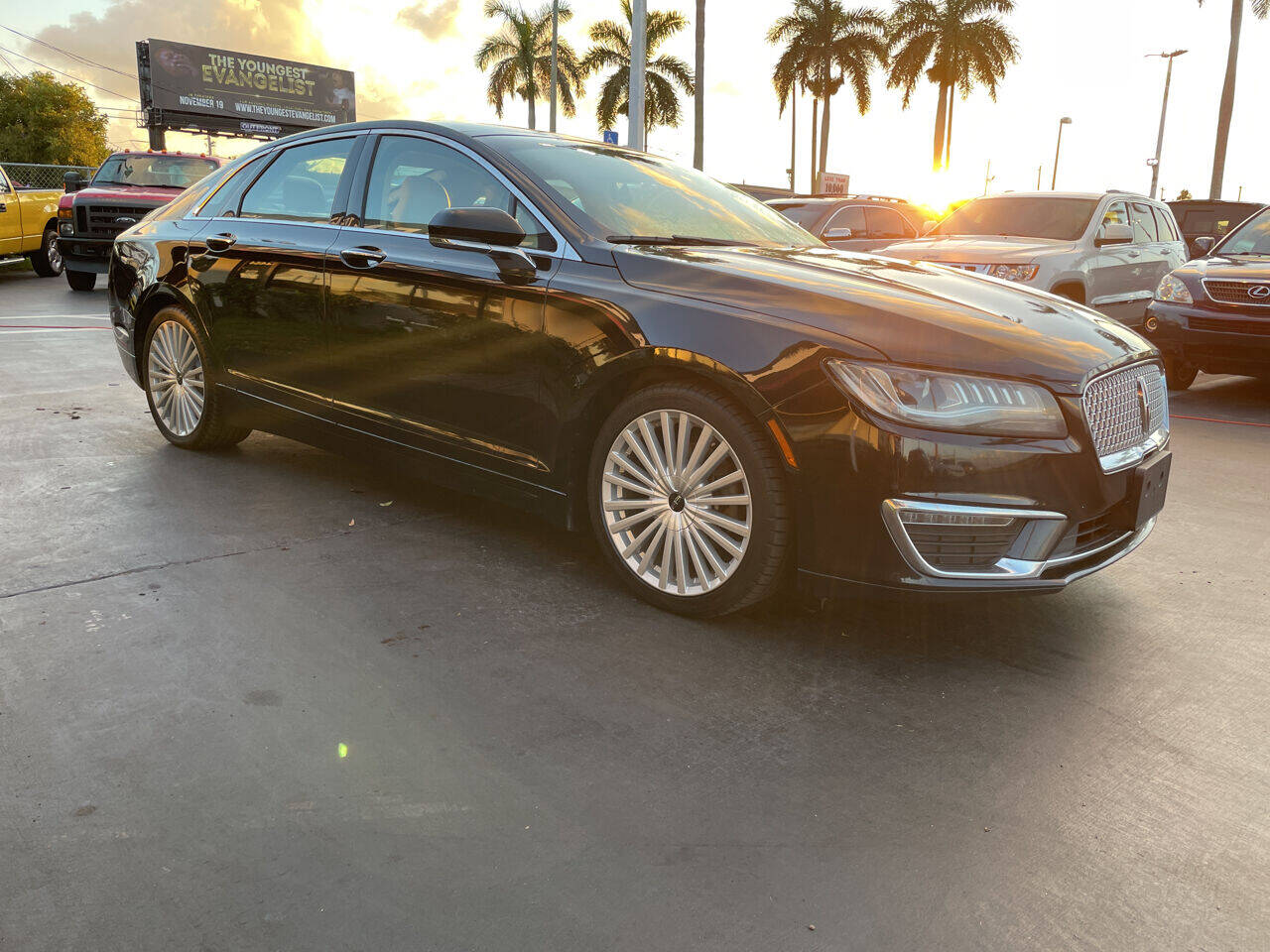 2017 Lincoln MKZ Sedan - $15,900