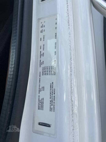 2018 Freightliner M2 106