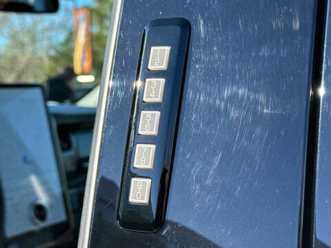 2022 Ford F-150 Lightning Lariat