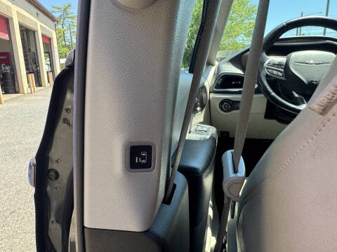 2019 Chrysler Pacifica Touring L 35th Anniversary