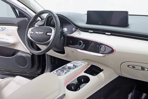 2024 Genesis GV70 2.5T Standard