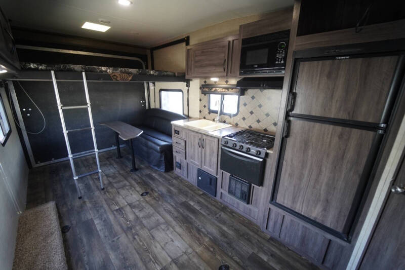 2020 Pacific Coachworks Sandsport 2114