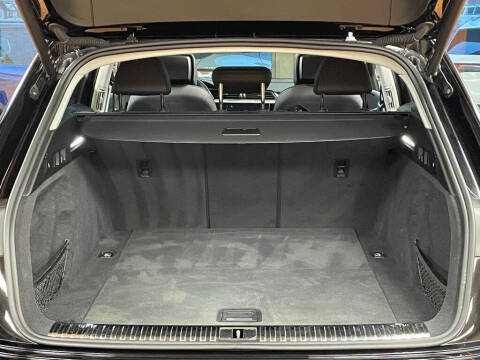 2021 Audi e-tron quattro Premium