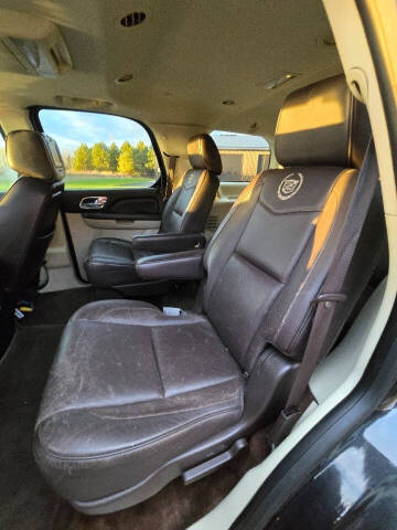 2013 Cadillac Escalade Platinum Edition