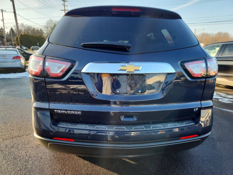 2017 Chevrolet Traverse LT