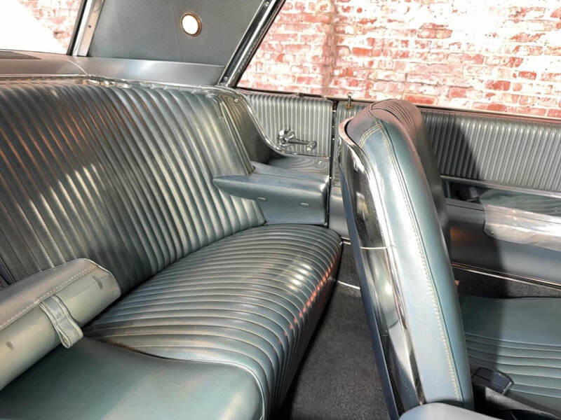 1965 Ford Thunderbird